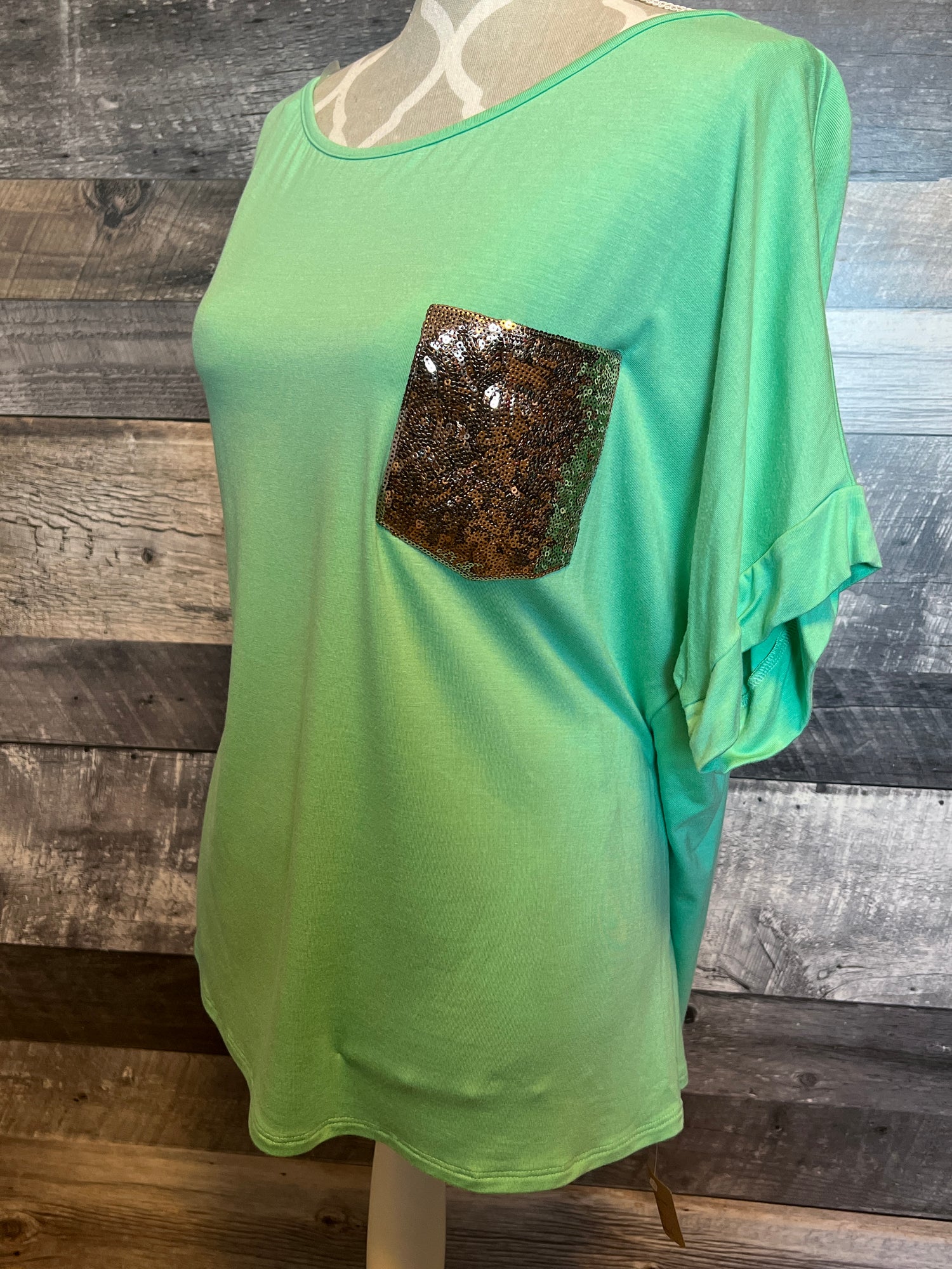 Elegant Tee with Sequins pocket – Brax and Charlie